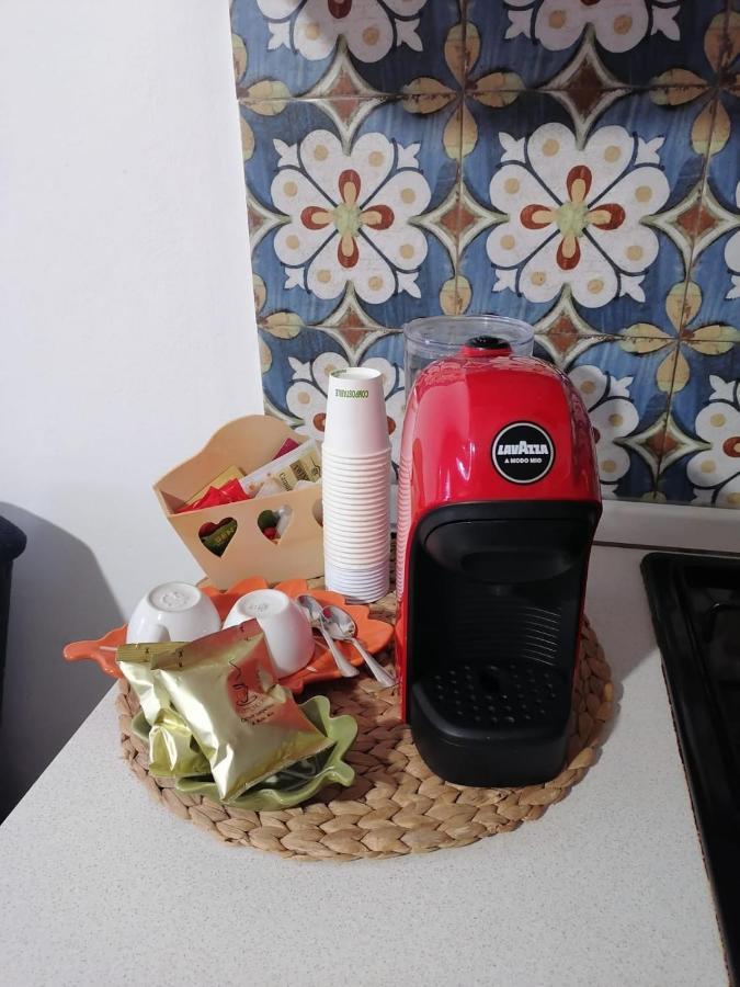 Camera Vicino L'Aeroporto Di Palermo Carini Eksteriør bilde